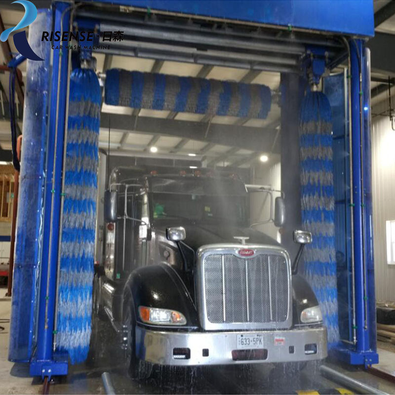 Consumo de agua de 250 L/autobús CB-730 Camión de cepillos de vuelco automático completo tipo 3