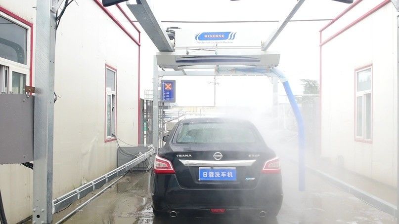 Instalar espacio L*W*H 7600*3500*3300 Sistema de lavado de automóviles robótico sin contacto con un solo brazo HP-230 Risense