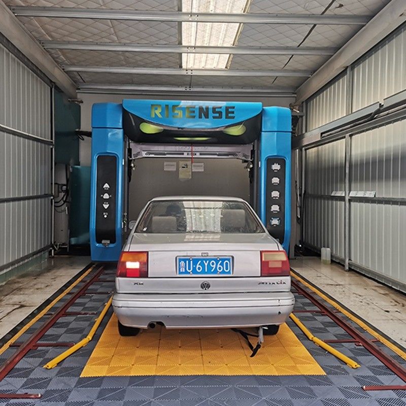 Malasia 360 Dos brazos automático completo sin contacto sin cepillo Lavadora de coches sin contacto
